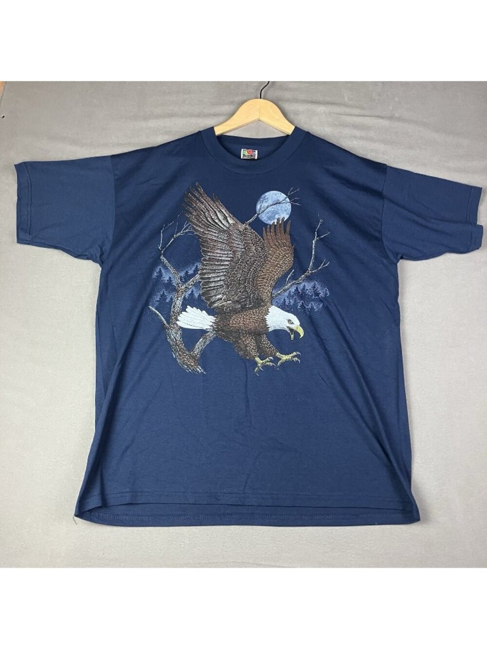 Vintage Flying American Bald Eagle Graphic T Shirt Men’s Size XL Navy Blue